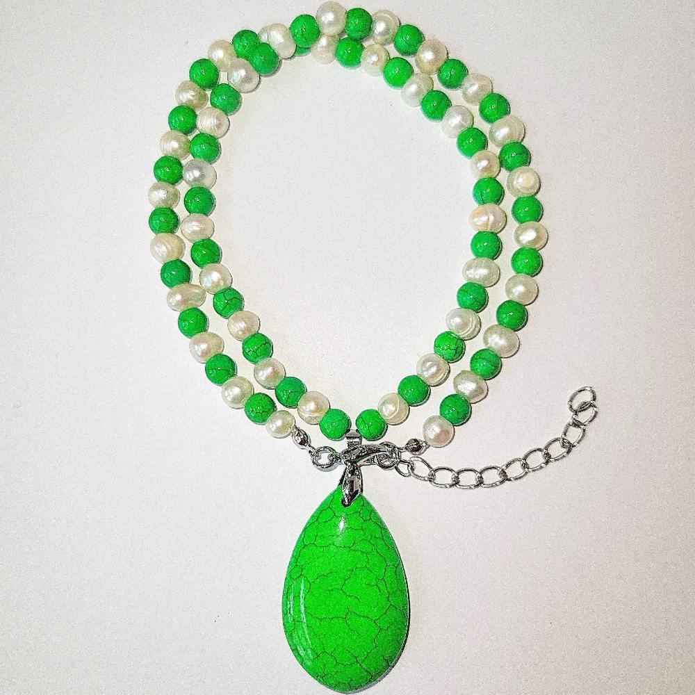 NEW! Green Howlite Beads & Pendant w/ White Freshwater Pearls Necklace